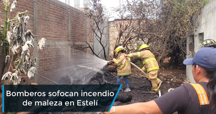 Bomberos sofocan incendio de maleza en Estelí