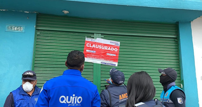 Fachada de la clínica clandestina de Quito, Ecuador, que suministraba vacunas falsas contra el covid-19. Foto: Cortesía.