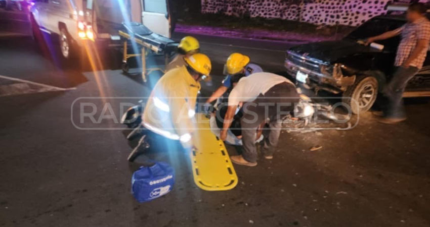 Jarib Antonio Miranda es el motociclista lesionado en el accidente. Foto: Cortesía/Radio ABC Stereo
