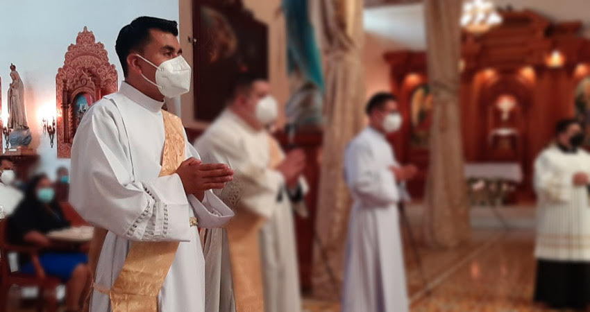 El nuevo párroco fue ordenado sacerdote el año pasado. Foto: Archivo/Radio ABC Stereo