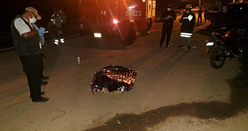 La víctima iba cruzando la calle, cuando ocurrió el fatal accidente. Foto: Jacdiel Rivera Cornejo/Radio ABC Stereo