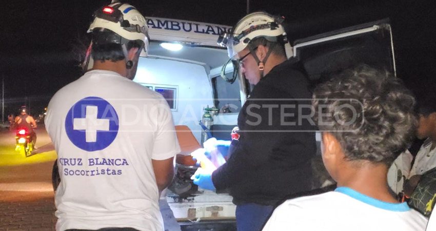 Cruz blanca brindó atención prehospitalaria a los heridos. Foto: José Enrique Ortega/Radio ABC Stereo