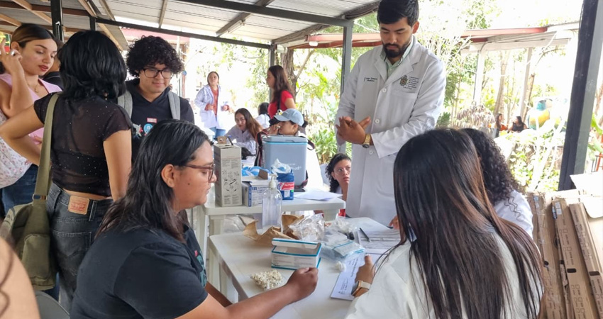 Estudiantes del CUR Estelí realizaron una actividad sobre la importancia de la salud renal. Foto: Cortesía