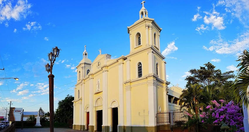 Catedral Nuestra Señora del Rosario, sede madre de la Diócesis de Estelí. Foto: Radio ABC Stereo