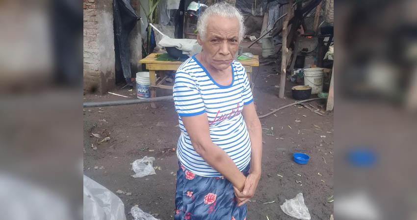 Doña Mercedes Torres sufre una enfermedad vascular, se mantiene prácticamente inmovilizada y no cuenta con los recursos necesarios para adquirir sus medicamentos.