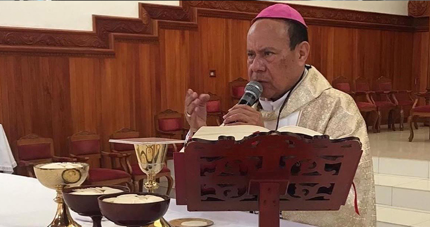 Monseñor Juan Abelardo Mata se encuentra bien de salud