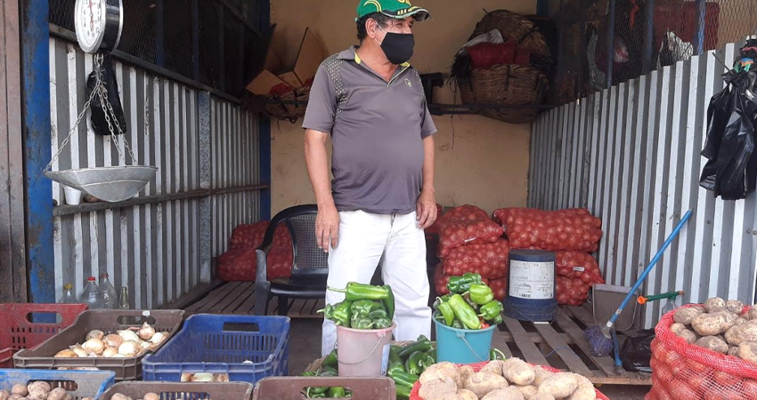 Tomate, papa y cebolla están más caros. Foto: Famnuel Úbeda/Radio ABC Stereo