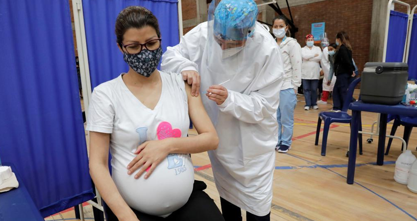 Las mujeres embarazadas se encuentran entre los grupos más vulnerables. Foto de referencia.