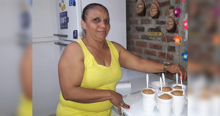 Vilma Méndez llega 4 años con su propio negocio de raspados. Foto: Famnuel Úbeda/Radio ABC Stereo