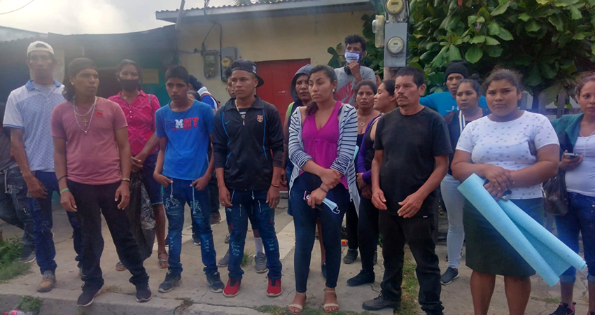 Familiares de la víctima permanecieron en las afueras del Complejo Judicial de Estelí. Foto: Juan Fco. Dávila/Radio ABC Stereo