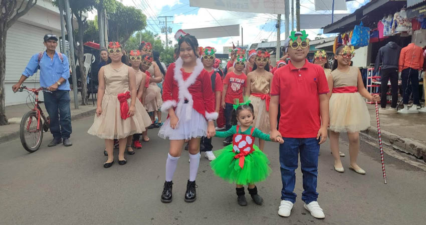 Niños y niñas participaron en el festival navideño. Foto: Cortesía/Radio ABC Stereo