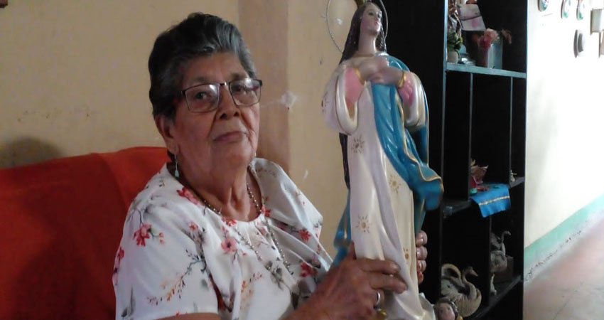 Victoria Ponce, devota de la Inmaculada Concepción de María