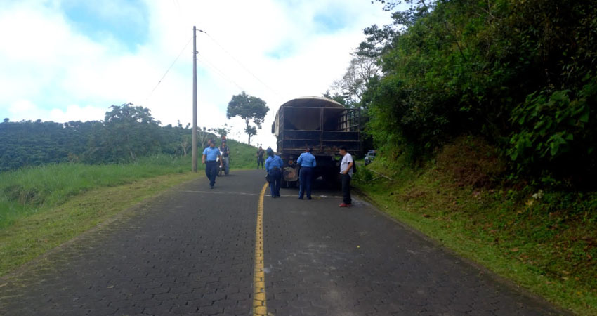 El área de tránsito realizó el peritaje de la tragedia vial. Foto: Cortesía / Radio ABC Stereo