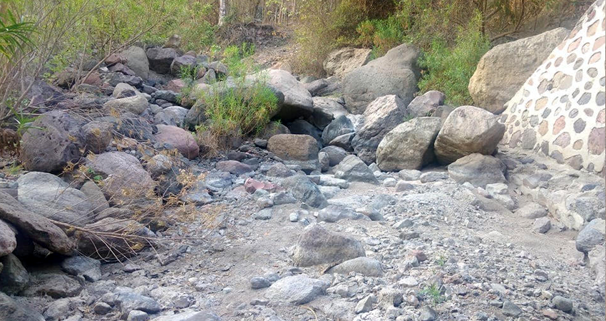 En Miraflor: importante quebrada se queda sin agua