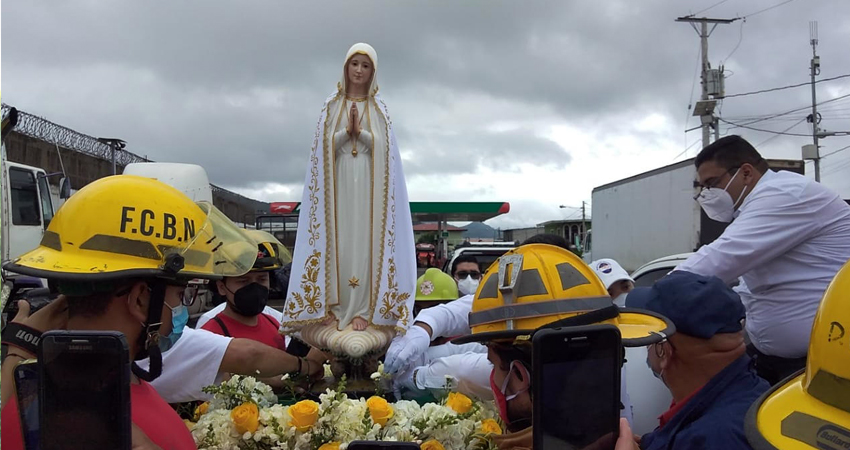 Estelianos reciben imagen Peregrina de Virgen de Fátima