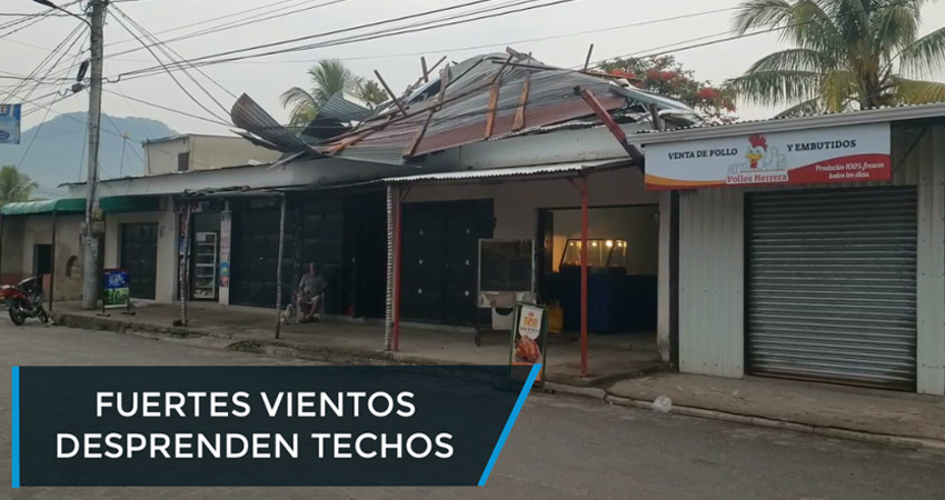 Fuertes vientos desprenden techo de viviendas en Estelí