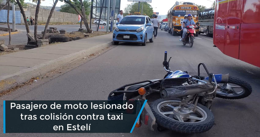 Pasajero de moto lesionado tras colisión contra taxi en Estelí