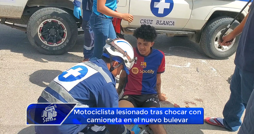 Motociclista lesionado tras chocar con camioneta en el nuevo bulevar