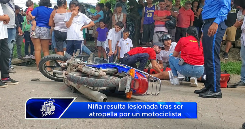 Niña resulta lesionada tras ser atropella por un motociclista