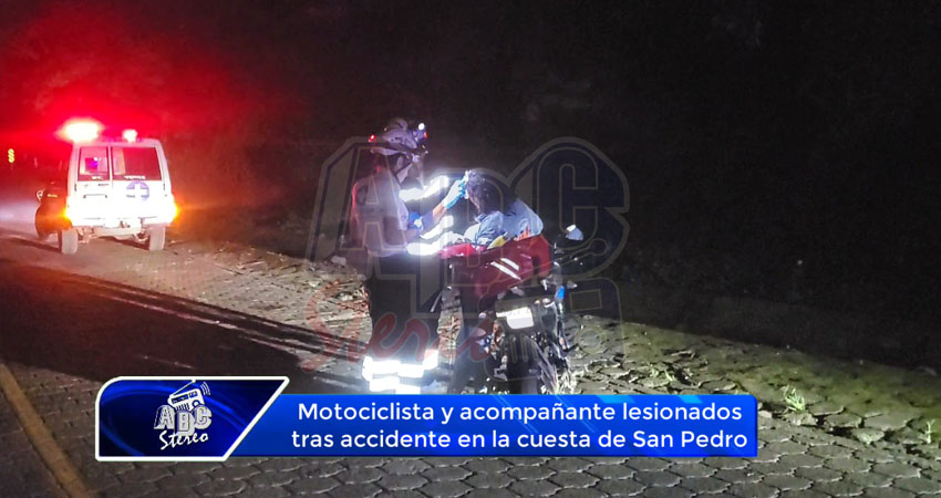 Motociclista y acompañante lesionados tras accidente en la cuesta de San Pedro