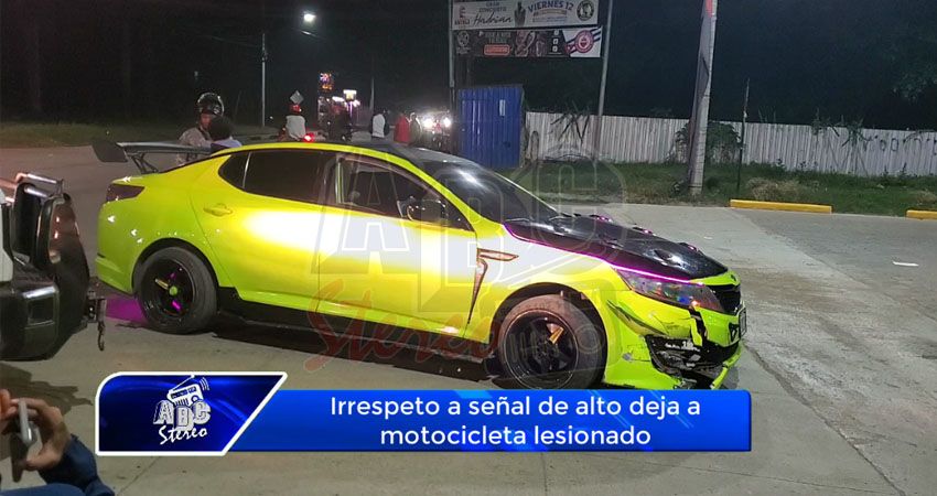 Irrespeto a señal de alto deja a motocicleta lesionado