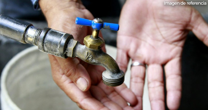 La pobladora mencionó que otras zonas del barrio tienen incluso dos meses sin agua. Imagen de referencia