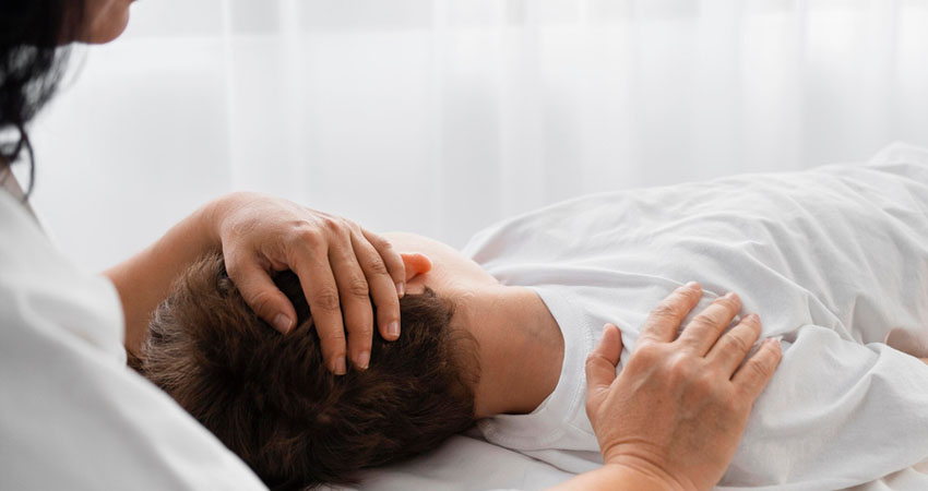 Saber cómo actuar de manera correcta ante una crisis epiléptica es fundamental. Imagen de referencia