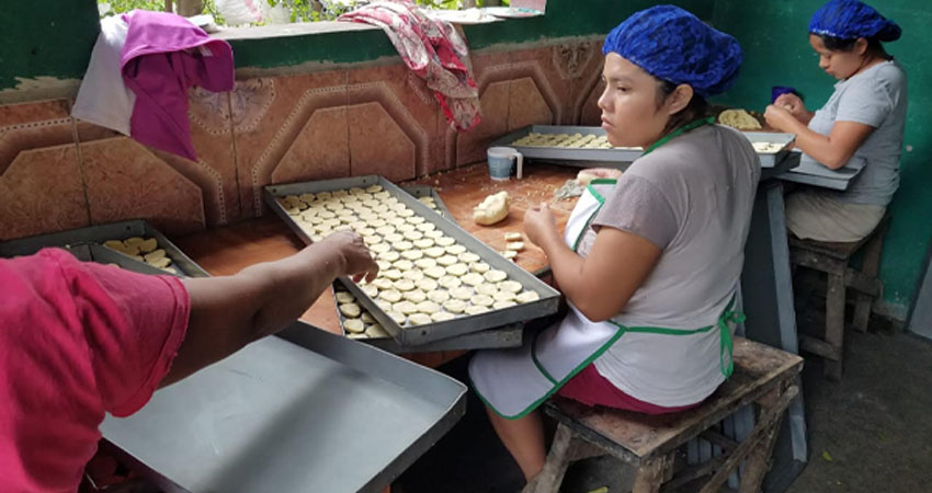 Entre ambos municipios hay unos 50 talleres de rosquillas, pero algunos han empezado a cerrar. Foto: Denis García/Radio ABC Stereo