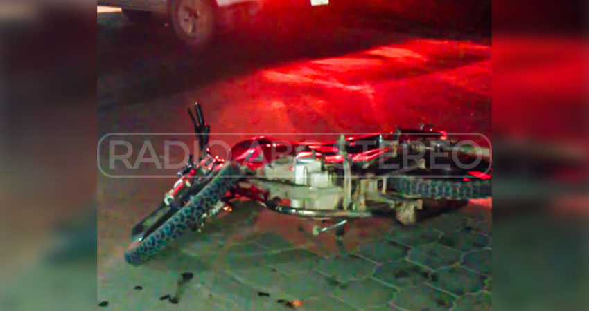 Motocicleta en la que se transportaba Denis Manuel Rivera López. Foto: Cortesía/Radio ABC Stereo