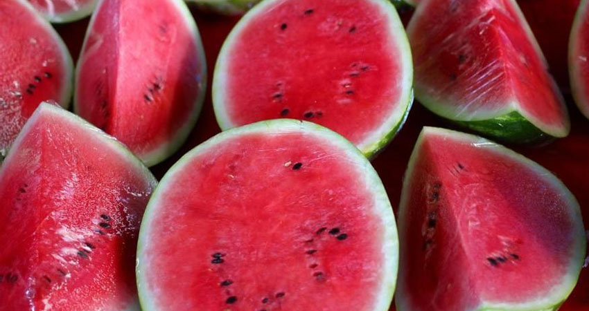 Las altas temperaturas han impulsado a la población a consumir frutas frescas. Imagen de referencia