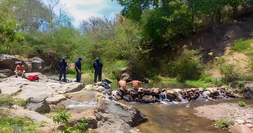 El cuerpo fue rescatado por personas que estaban en el sitio. Foto: Cortesía/Radio ABC Stereo