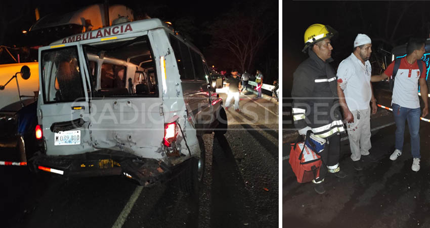 Triple colisión involucra una ambulancia del Minsa. Foto: Cortesía/Radio ABC Stereo