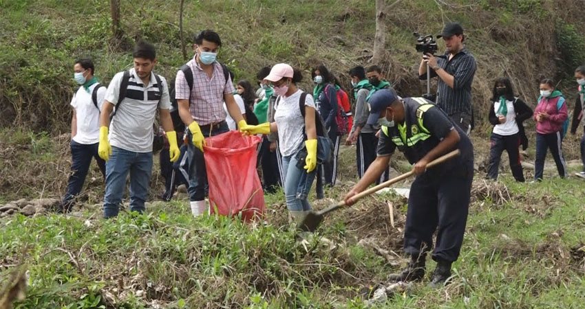Instan a no botar basura en ningún sitio de la ciudad. Foto: Marcos Muñoz/Radio ABC Stereo