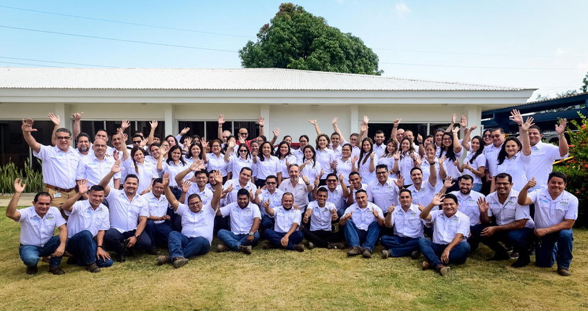 Nestlé, con 85 años de presencia en Centroamérica, destacó con un total de 5 premios en el último ranking Great Place to Work, por sus buenas y reconocidas prácticas que motivan y enriquezcan a sus colaboradores.