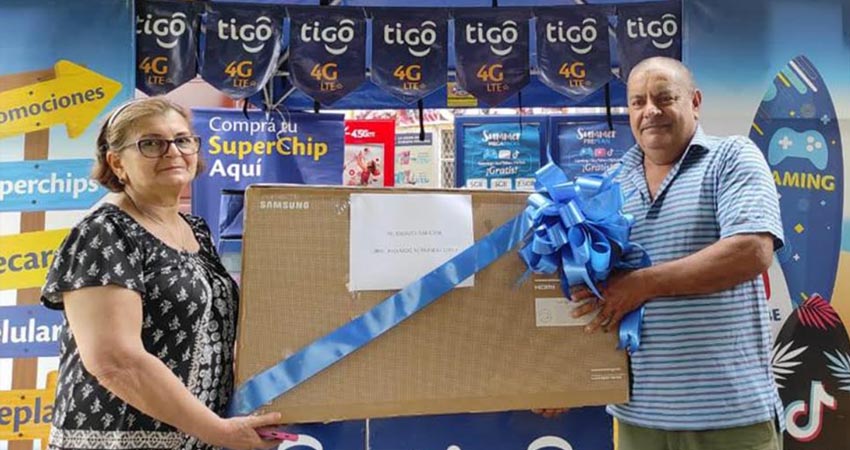 Este 19 de mayo, cada uno de los ganadores recibió su premio en las tiendas de Tigo más cercanas a sus domicilios.