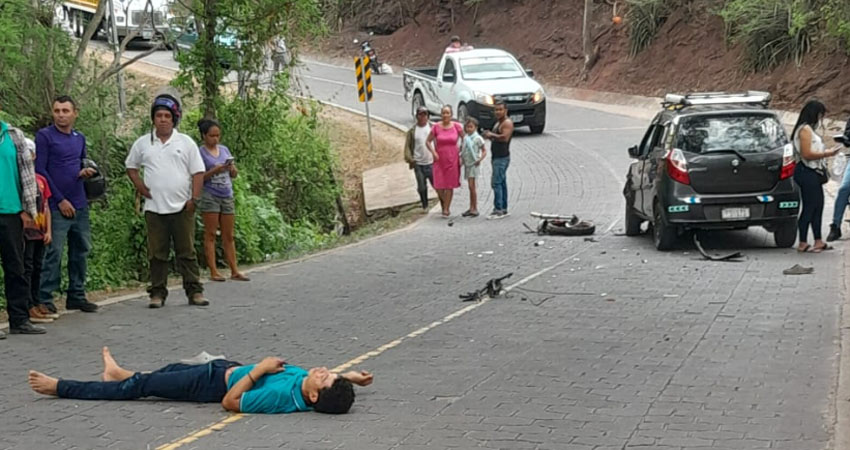 El motociclista sufrió múltiples lesiones. Foto: Cortesía/Radio ABC Stereo