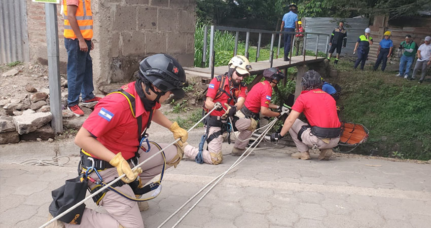 El simulacro fue realizado en el barrio Los Ángeles. Foto: José Enrique Ortega/Radio ABC Stereo