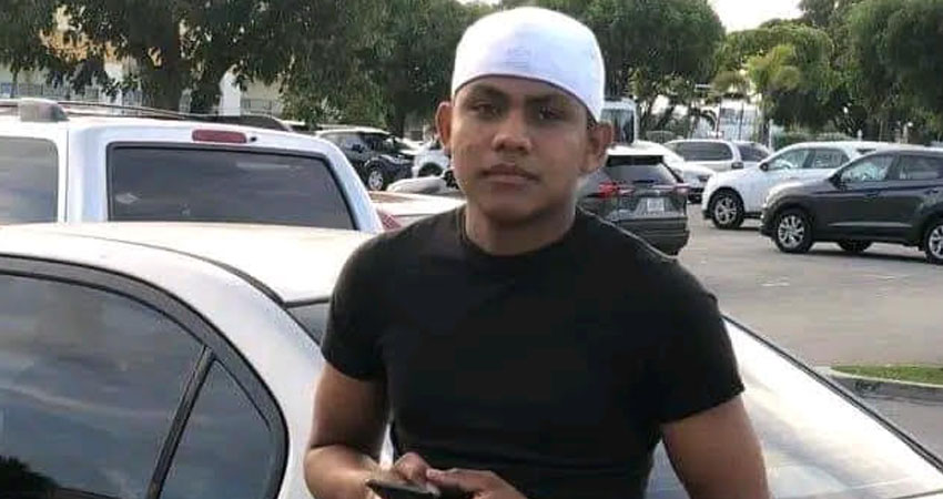 El joven migrante transitaba por una calle de Miami, Florida, Estados Unidos, cuando fue atropellado por un vehículo, cuyo conductor huyó.