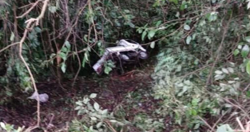 En el accidente se perdieron al menos 150 litros de leche. Foto: Cortesía/Radio ABC Stereo