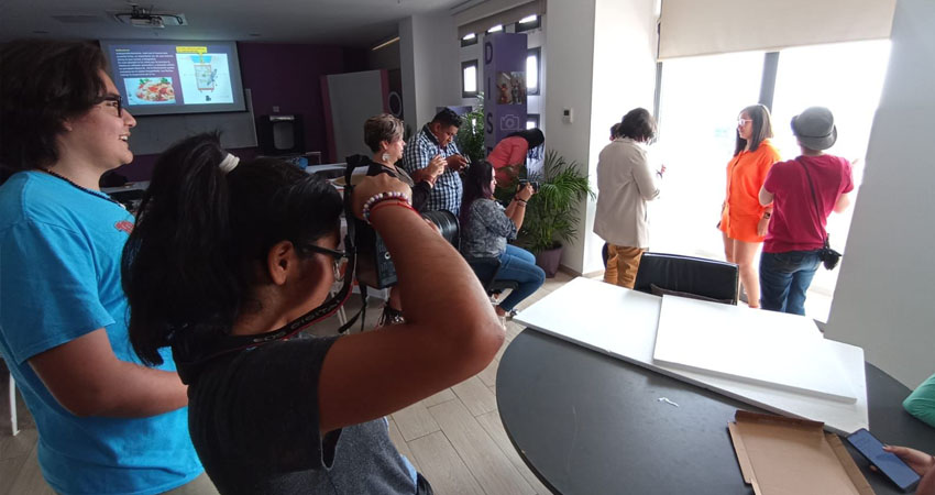 Jóvenes compartieron la importancia de la fotografía para ellos. Foto: Cortesía/Radio ABC Stereo