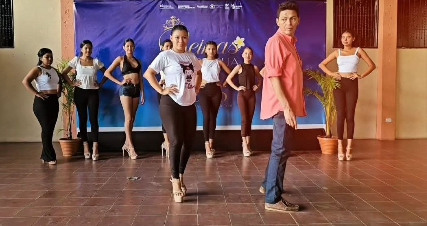 Roger Javier Bustamante Espinoza fue entregado en las actividades de pasarela. Foto: Cortesía/Radio ABC Stereo