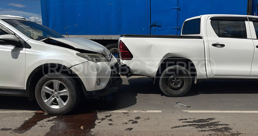 El accidente ocurrió frente al Parque de Ferias. Foto: Dayana González/Radio ABC Stereo