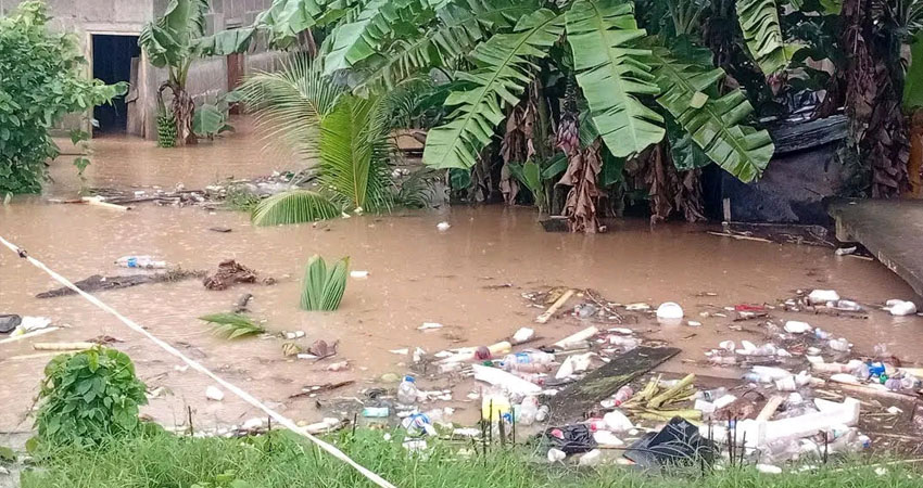 Varias familias evacuaron sus hogares. Foto: Cortesía/Radio ABC Stereo