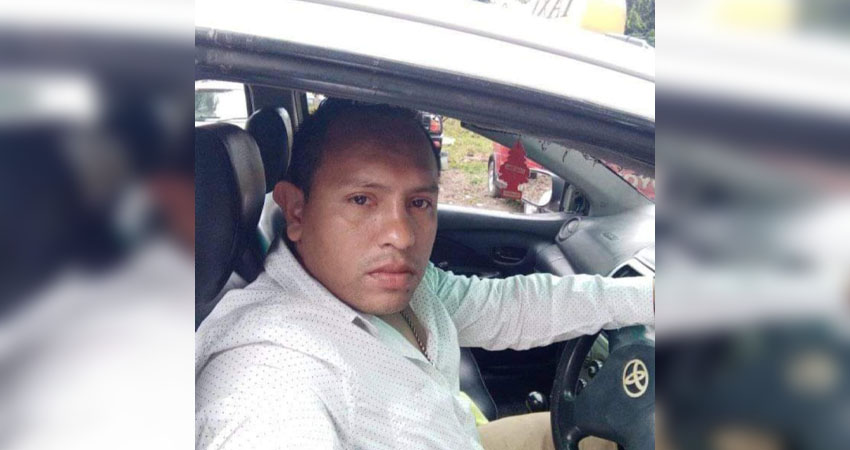 El taxi estaba abandonado en una finca ubicada a unos 4 kilómetros de la frontera con Honduras. Las investigaciones continúan, para encontrar al conductor, quien desapareció desde hace 4 días.