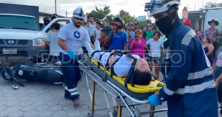 Paramédicos de Cruz Blanca atendieron la emergencia. Foto: Cortesía/Radio ABC Stereo