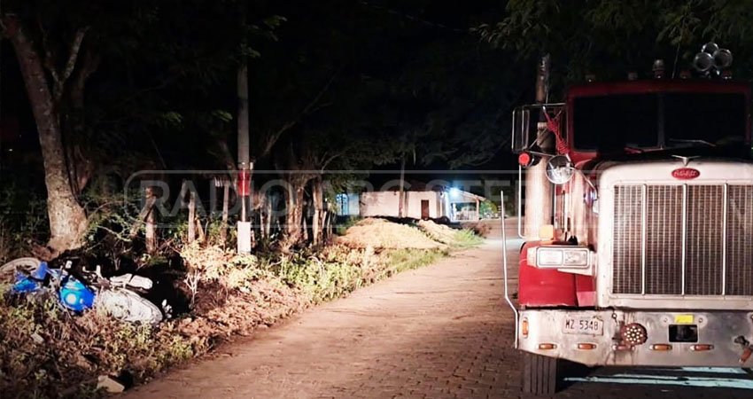 El motociclista falleció tras estrellarse contra un camión. Foto: Cortesía/Radio ABC Stereo