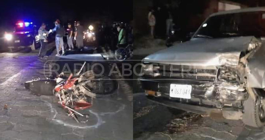 El motociclista impactó en la parte frontal izquierda de la camioneta. Foto: Cortesía/Radio ABC Stereo