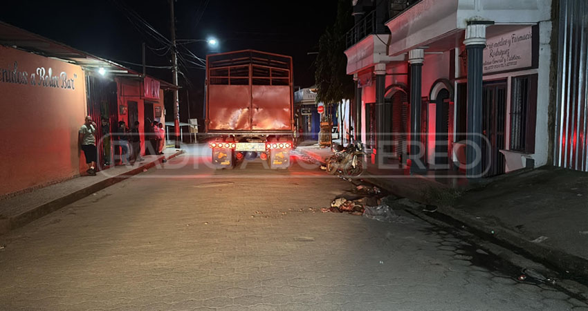 Adulto mayor muere al ser atropellado por un camión en Jalapa | Radio ...