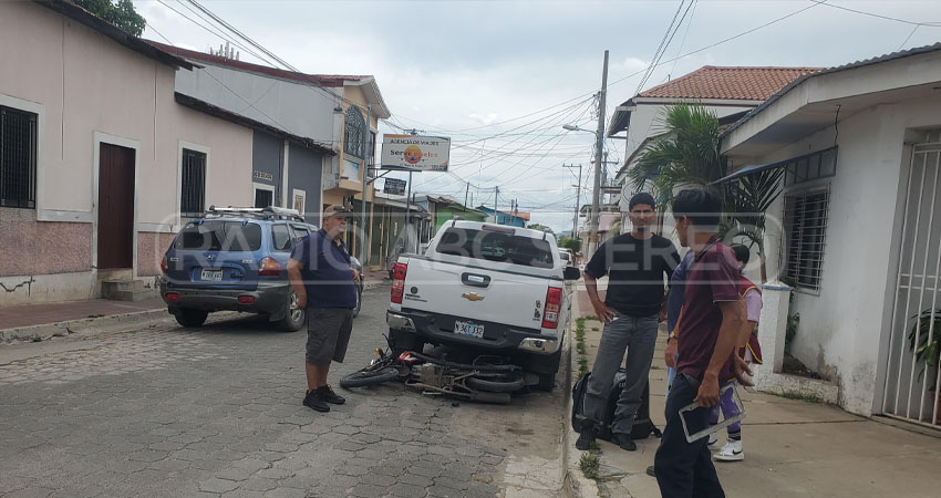 Motociclista lesionado tras ser impactado por una camioneta en Estelí ...